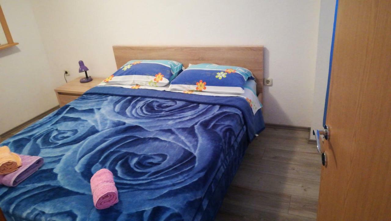 Apartmani Maruncic Омиш Экстерьер фото