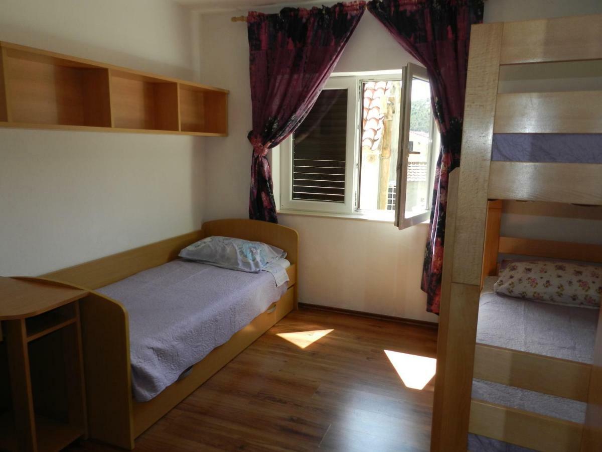 Apartmani Maruncic Омиш Экстерьер фото